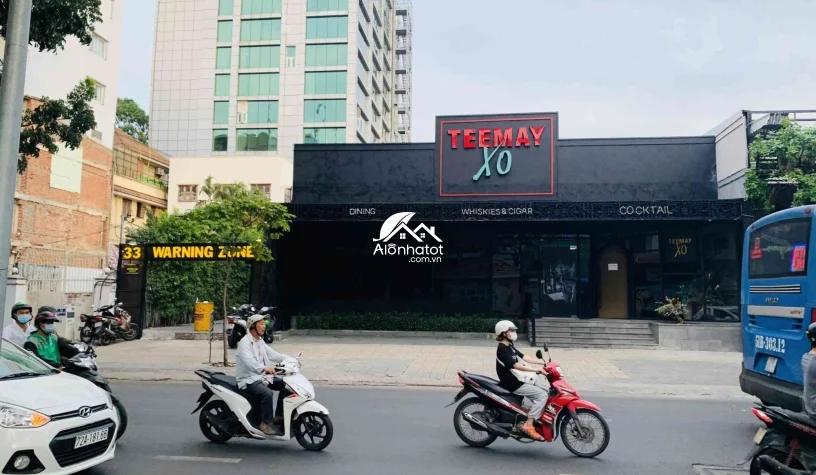 Bán nhà 33 Nguyễn Đình Chiểu Quận 1 DT 19x43 (825m2) được xây cao tầng