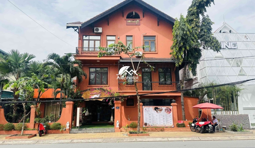 Bán nhà 151 Nguyễn Văn Hưởng Quận 2 DT 18x20 (360m2) trệt 3 lầu đẹp