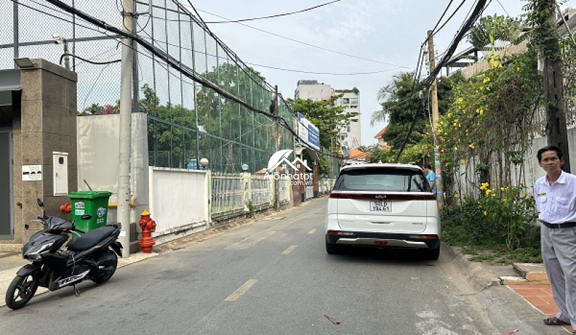 Bán nhà MT đường Ngô Quang Huy Thảo Điền Quận 2 chỉ 175tr/m2