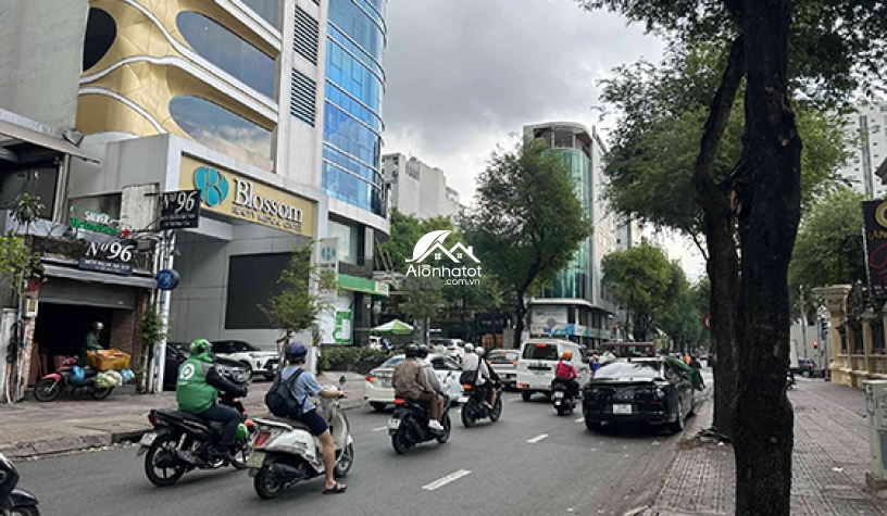 Bán tòa nhà 115-115A Võ Văn Tần Quận 3 Hầm 10 lầu DT 8x26 (210m2)
