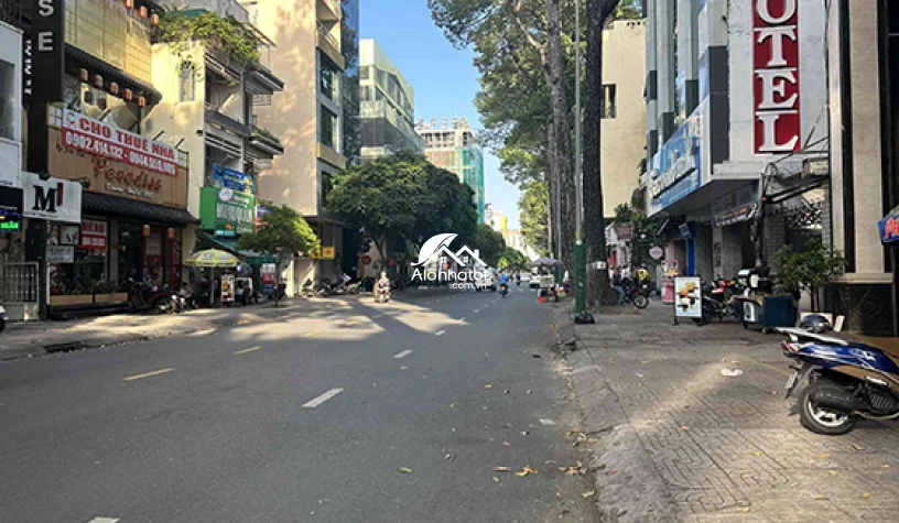 Bán tòa nhà 93 Cao Thắng Phường 3 Quận 3 Hầm 12 lầu DTS 3.300m2