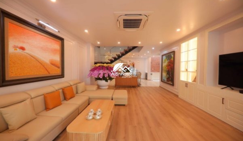 Bán biệt thự 204B22 Nguyễn Văn Hưởng cực đẹp hiện đại