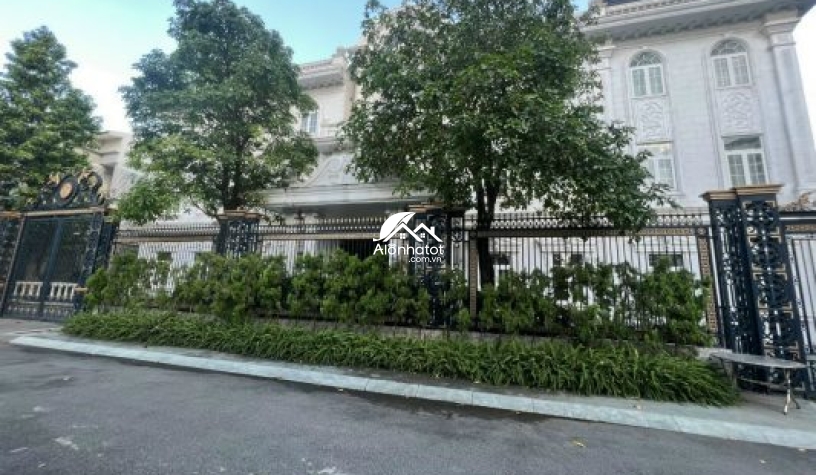 Biệt thự Compound Giang Văn Minh Siêu VIP 942m2 chỉ 150 tỷ