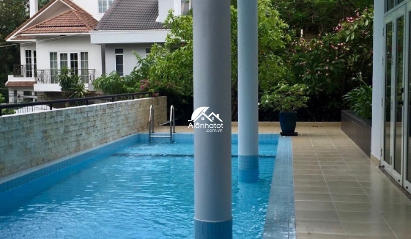 Biệt thự khu 200 Nguyễn Văn Hưởng Thảo Điền 240m2 cực đẹp