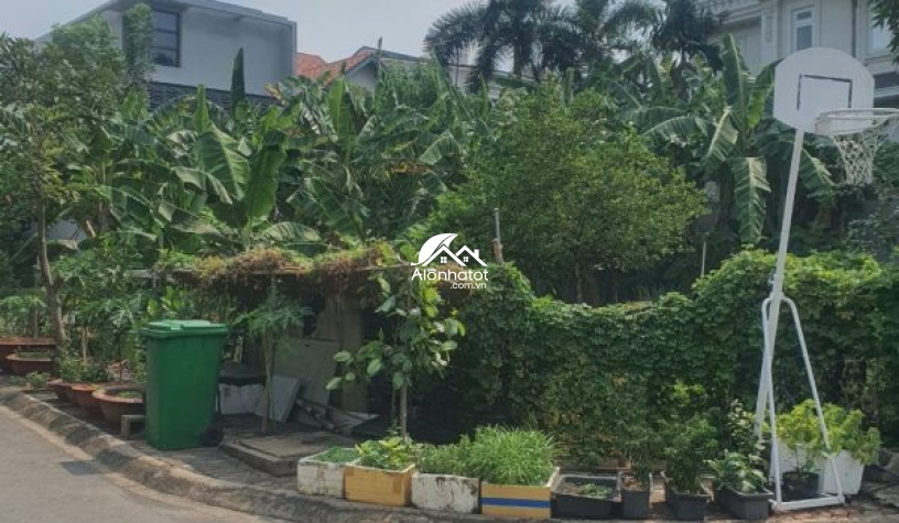 Bán đất Eden Nguyễn Văn Hưởng Thảo Điền Quận 2 Góc 3MT