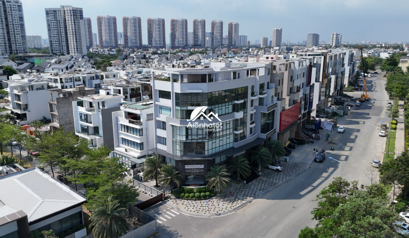 Bán Tòa Nhà 110-112 Bát Nàn Q2, DTSD 2659m², Penthouse View Sông