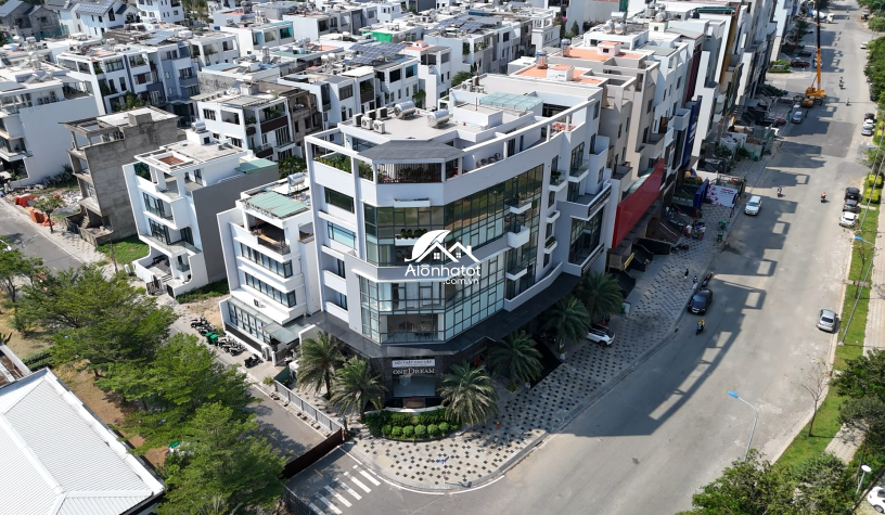 Bán Tòa Nhà 110-112 Bát Nàn Q2, DTSD 2659m², Penthouse View Sông