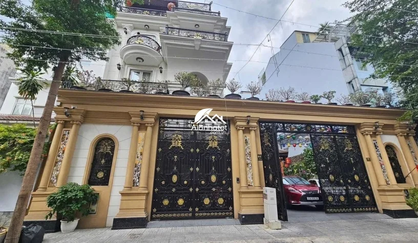 Bán biệt thự VIP 202-204 Hoa Lan, Phường 2, Quận Phú Nhuận