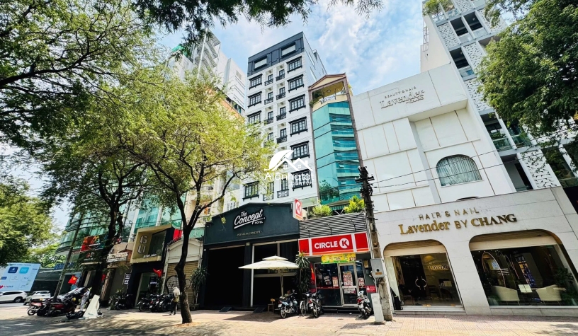 Bán Khách Sạn MT 27 Bà Huyện Thanh Quan Q3, 52 Phòng, HĐT 400Tr