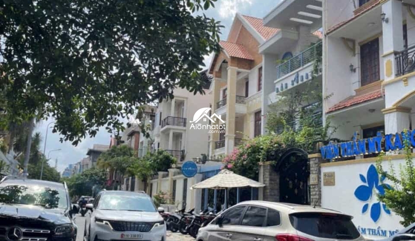Bán nhà mặt tiền 2B Hoa Đào, Phường 2, Quận Phú Nhuận