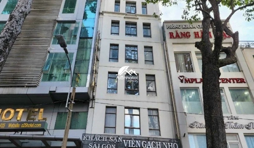 Bán khách sạn 18 Bùi Thị Xuân, Phường Bến Thành Quận 1 giá tốt
