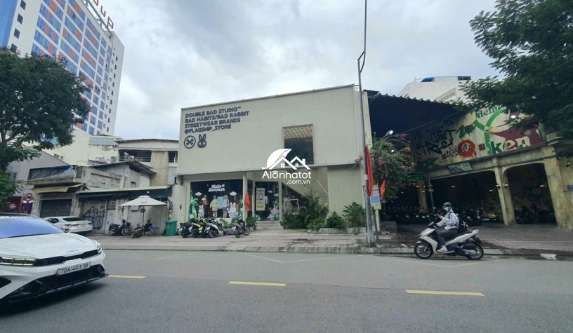 Bán Nhà Mặt Tiền 409A Lê Văn Sỹ Quận 3 | 13x28m cực đẹp 