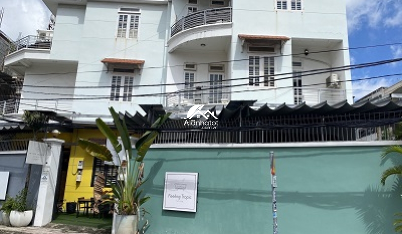 Bán mặt tiền 51 Lê Văn Miến Thảo Điền Quận 2 chỉ 200tr/m2