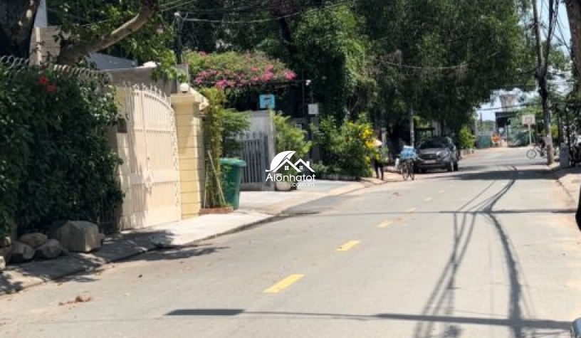 Bán nhà đường số 40 Thảo Điền Quận 2 tiện xây hầm 6 tầng