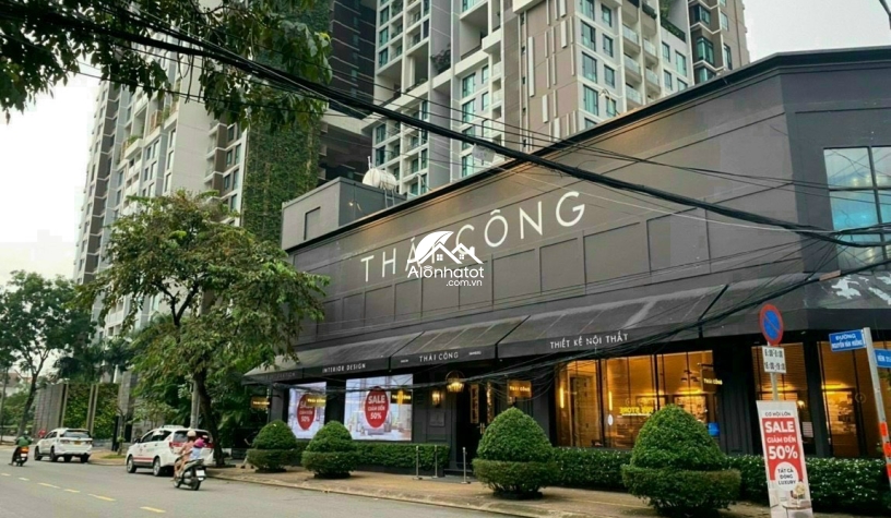 Mặt tiền 215a1 Nguyễn Văn Hưởng căn góc siêu đẹp 430m2