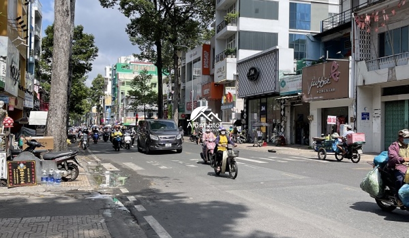 Bán tòa nhà mặt tiền 126 Nguyễn Trãi, Phường 3, Quận 5 Hầm 8 tầng