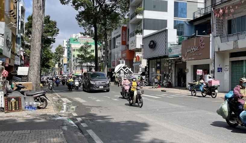 Bán tòa nhà mặt tiền 126 Nguyễn Trãi, Phường 3, Quận 5 Hầm 8 tầng
