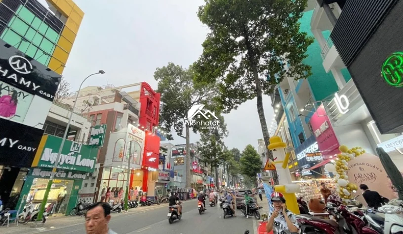 Bán tòa nhà mặt tiền 126 Nguyễn Trãi, Phường 3, Quận 5 Hầm 8 tầng
