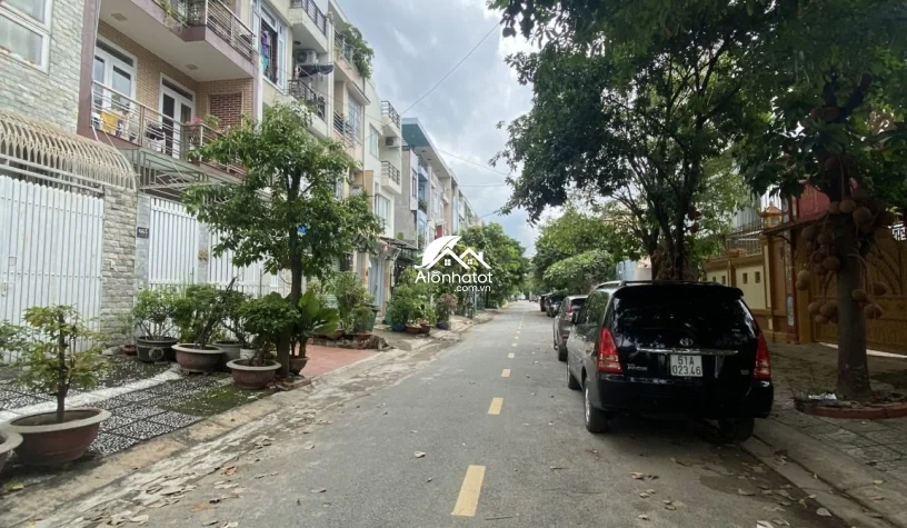 Bán nhà mặt tiền đường ngay Song Hành, An Phú An Khánh,100m2