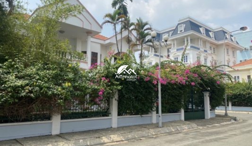 Bán biệt thự khu Greenfield Phường Bình An Q2 căn góc đẹp