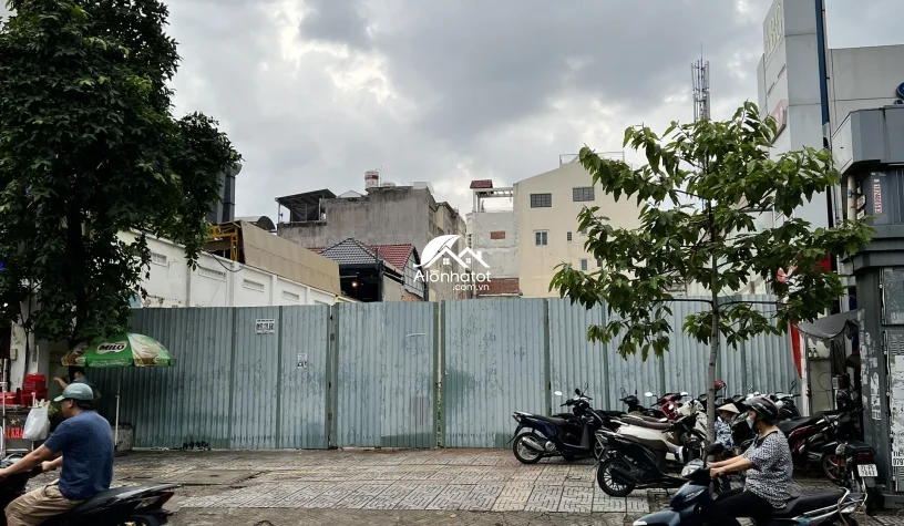 Bán đất mặt tiền 61 Cao Thắng Quận 3 DT 879m2 Xây 2 hầm 12 Lầu
