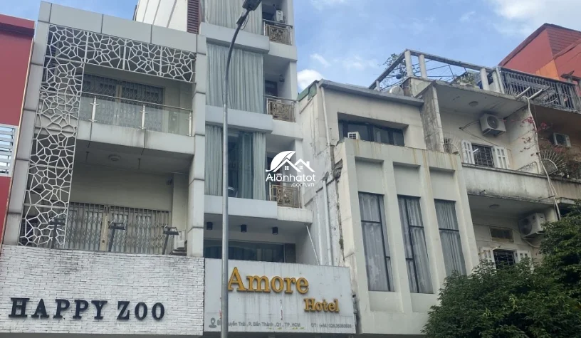 Bán nhà mặt tiền 86 Nguyễn Trãi Bến Thành Quận 1 H8T Giá tốt