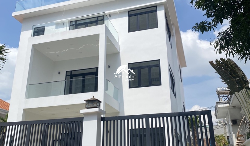 Biệt thự hồ bơi Thảo Điền Quận 2 khu compound 500m2