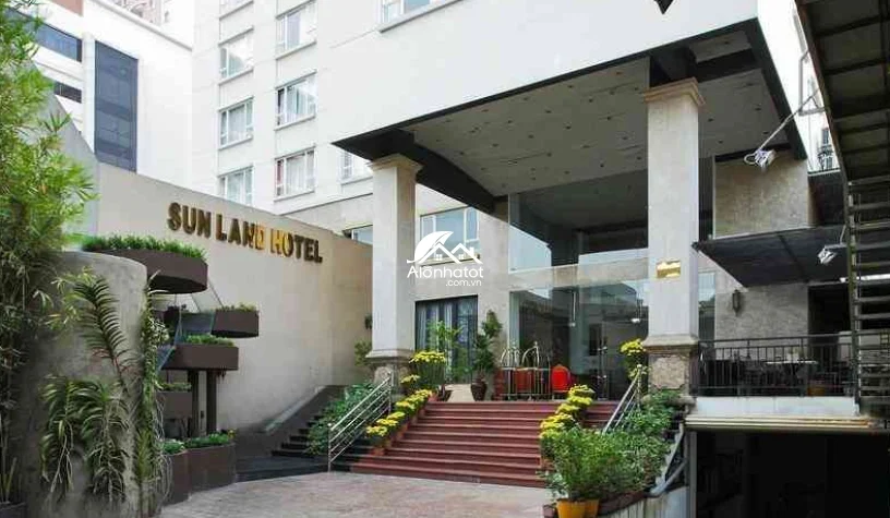 Bán Khách Sạn 302 Võ Văn Kiệt ,Quận 1 VIP Chuẩn 3 Sao Thu Nhập 36 Tỷ/năm