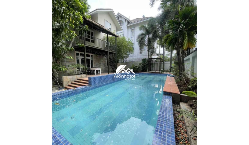 Bán Nhà 189C1 Mặt tiền đường Nguyễn Văn Hưởng, Thảo Điền, Quận 2 căn góc có hồ bơi