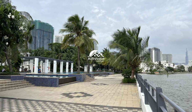 Bán Biệt Thự Khu Riviera An Phú mặt sông căn góc 500m2 cực đẹp