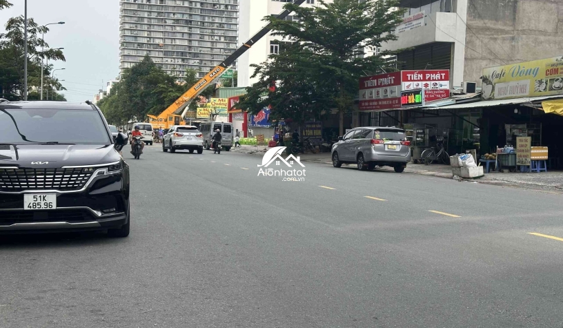 Bán đất đường Tạ Hiện Quận 2 Dự Án Huy Hoàng, 270m2 (15x18) gần sông