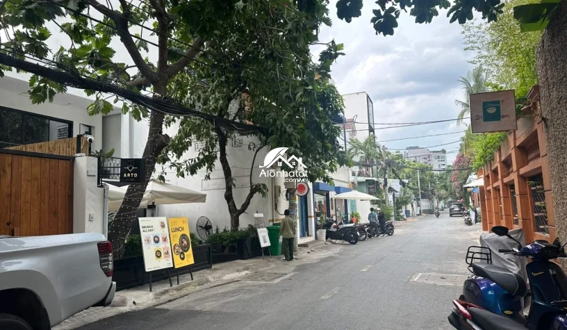 Bán biệt thự đường Ngô Quang Huy Thảo Điền Quận 2 siêu đẹp DT 128m2