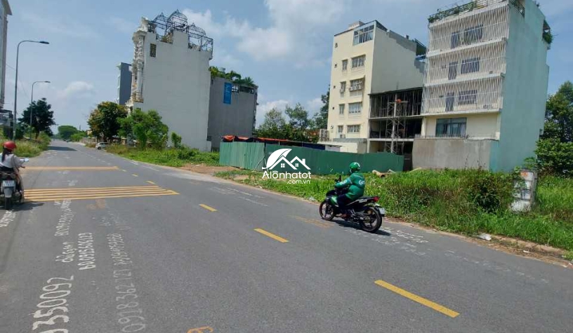 Bán mặt tiền đường Nguyễn Văn Kỉnh Quận 2 DT 8x20m giá tốt xây H7L