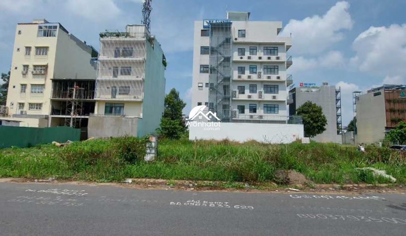 Bán mặt tiền đường Nguyễn Văn Kỉnh Quận 2 DT 8x20m giá tốt xây H7L