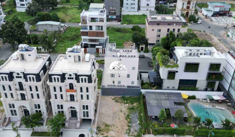 Bán đất đường Nguyễn An Quận 2 DT 16x20 CN 334m2 đường 60 mét đẹp