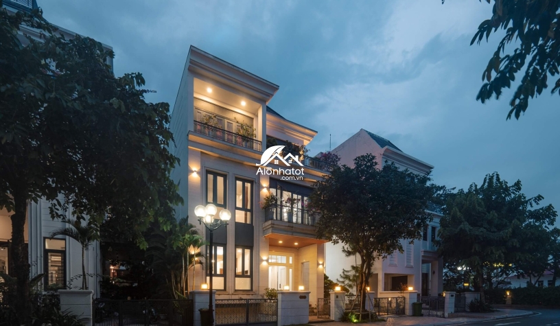 Bán biệt thự tại 71 Villas Vinhomes Central Park Tân Cảng giảm 30T
