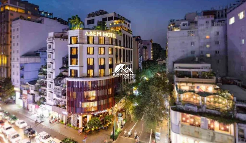 Bán nhà 39-41 Thủ Khoa Huân Bến Thành Quận 1 Hầm 10 Tầng DT 150m2