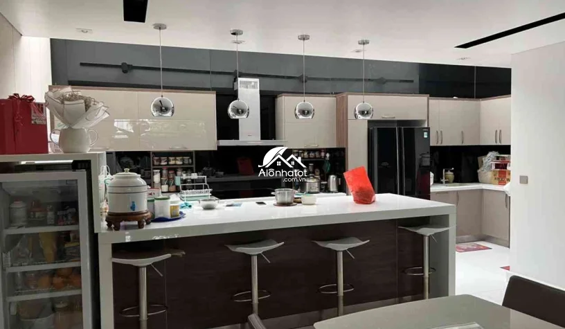 Bán biệt thự khu Tân Tạo Quận 2 xây Hầm 3 lầu hiện đại DT 7x18 (126m2)
