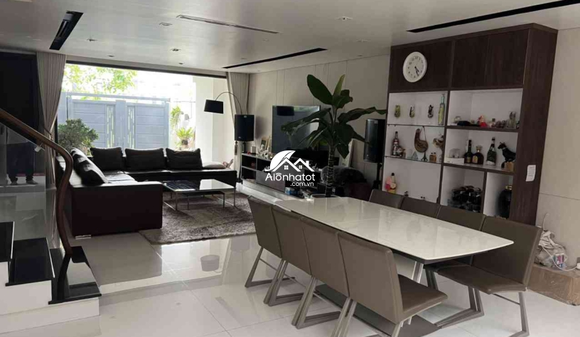 Bán biệt thự khu Tân Tạo Quận 2 xây Hầm 3 lầu hiện đại DT 7x18 (126m2)