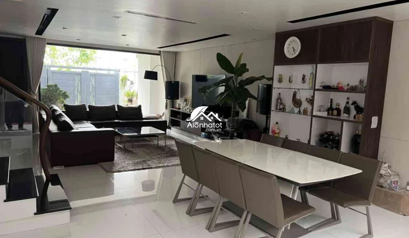 Bán biệt thự khu Tân Tạo Quận 2 xây Hầm 3 lầu hiện đại DT 7x18 (126m2)