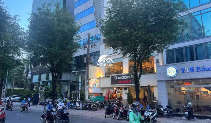 Bán nhà 157 Võ Văn Tần Quận 3 DT 10x30 (331m2) xây cao, HĐT 10K/Th