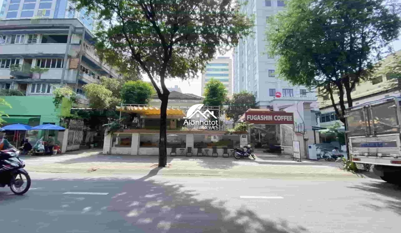 Bán nhà 15 Võ Văn Tần Quận 3 DT 20x40 (799m2) ngay Trần Quốc Thảo