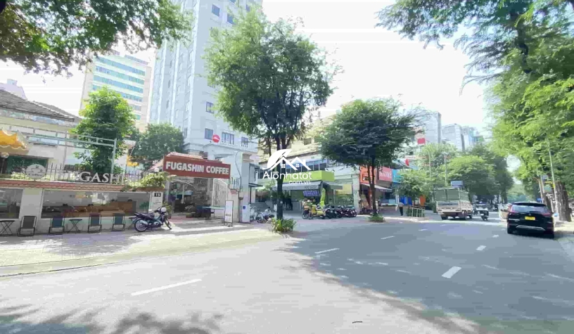 Bán nhà 15 Võ Văn Tần Quận 3 DT 20x40 (799m2) ngay Trần Quốc Thảo