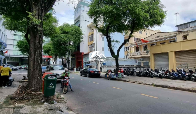 Bán đất 182 Nguyễn Văn Thủ Quận 1 ngay Hai Bà Trưng 804m2 đất cực đẹp