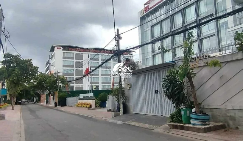 Bán tòa nhà 6A Tống Hữu Định Thảo Điền Hầm 7 tầng 1600m2 sàn