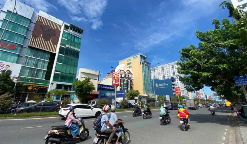 Bán tòa nhà 107 Cộng Hòa Tân Bình DT 8x30 Kết cấu 6 Tầng giá tốt