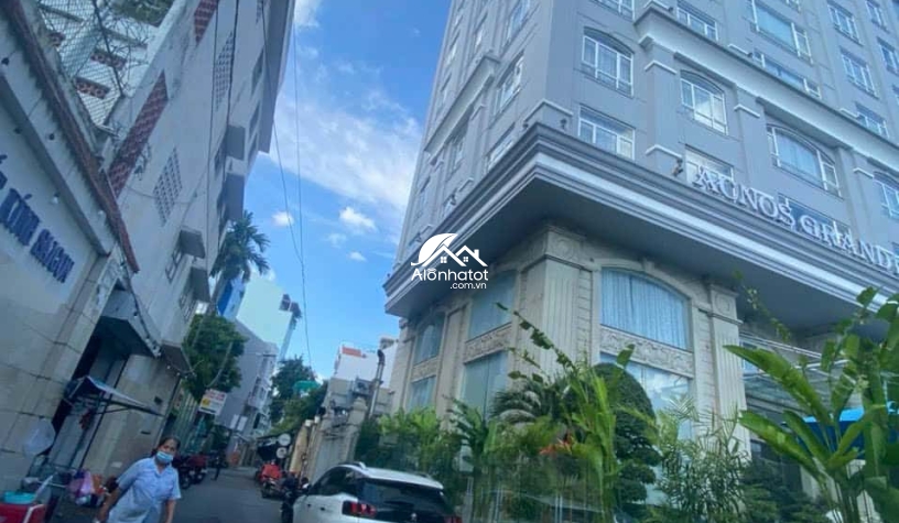 Bán tòa nhà 10 Phạm Đình Toái Quận 3 Hầm 7 tầng đẹp DT 7,5x20 (200m2)