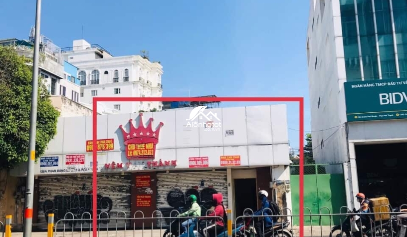 Bán nhà 139 Phan Đăng Lưu Quận Phú Nhuận DT 8,8m x 30m CN 277m2