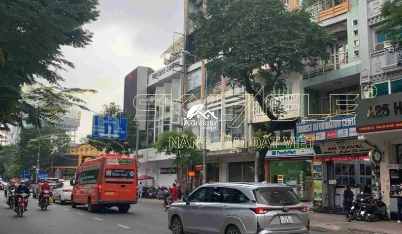 Bán khách sạn 171 Phạm Ngũ Lão Quận 1 DT 4,3x22 XD Hầm 12 tầng