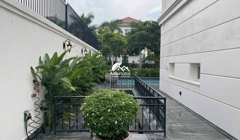 Bán biệt thự Sala Quận 2 Hầm 2 tầng Full nội thất 552m2 nhà đẹp có hồ bơi